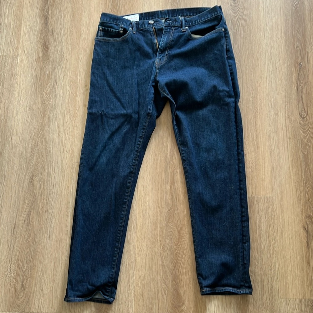 Gap athletic taper 34 x 32